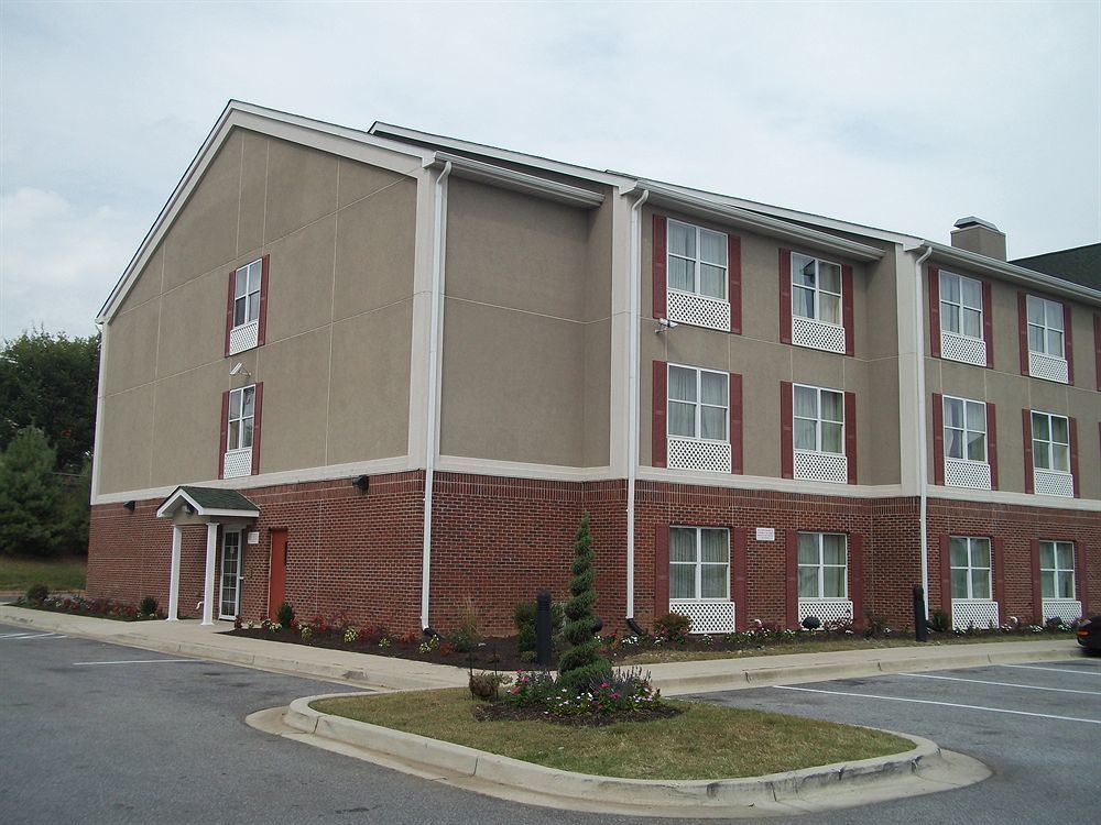 Country Inn & Suites By Radisson, Washington, Dc East - Capitol Heights, Md Exteriör bild