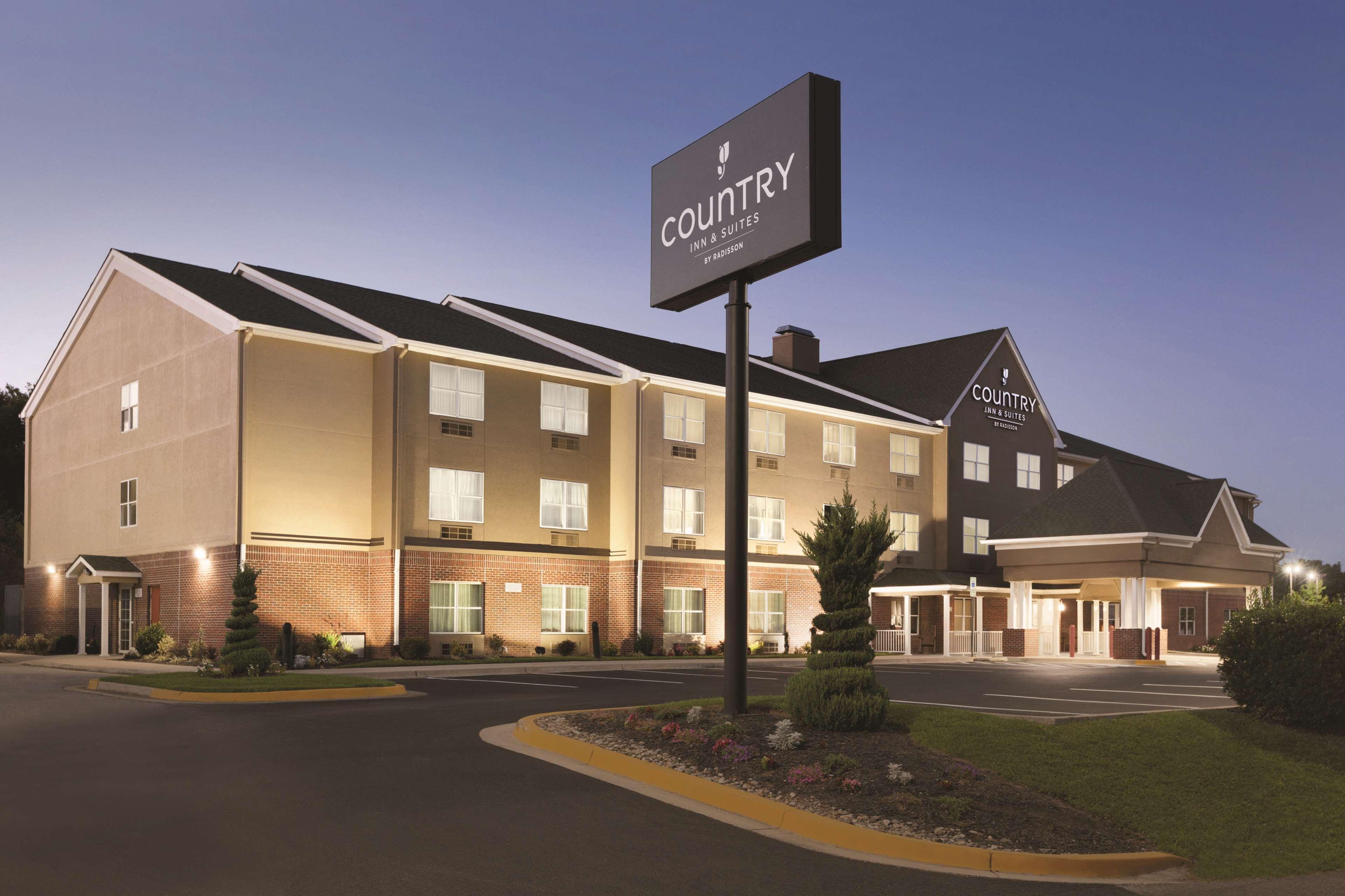 Country Inn & Suites By Radisson, Washington, Dc East - Capitol Heights, Md Exteriör bild
