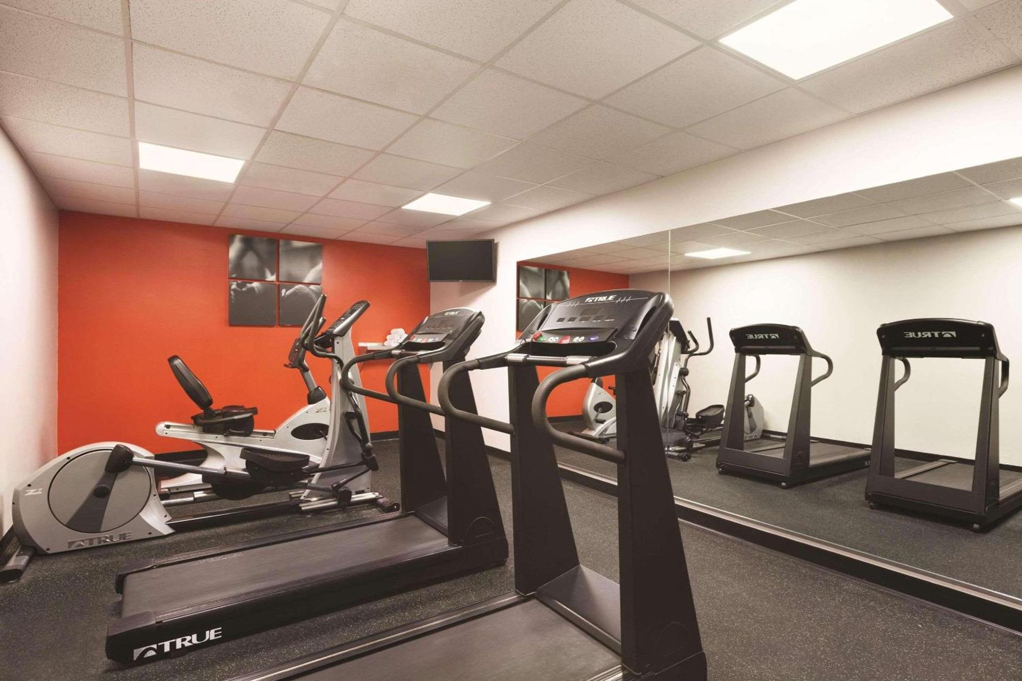 Country Inn & Suites By Radisson, Washington, Dc East - Capitol Heights, Md Exteriör bild