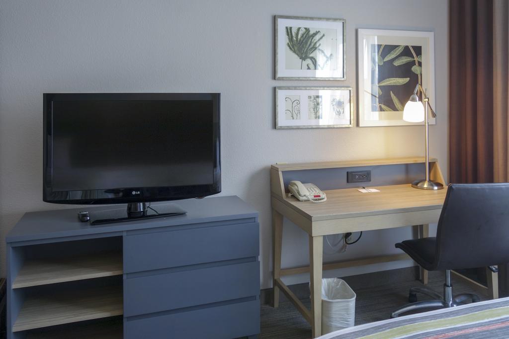 Country Inn & Suites By Radisson, Washington, Dc East - Capitol Heights, Md Exteriör bild