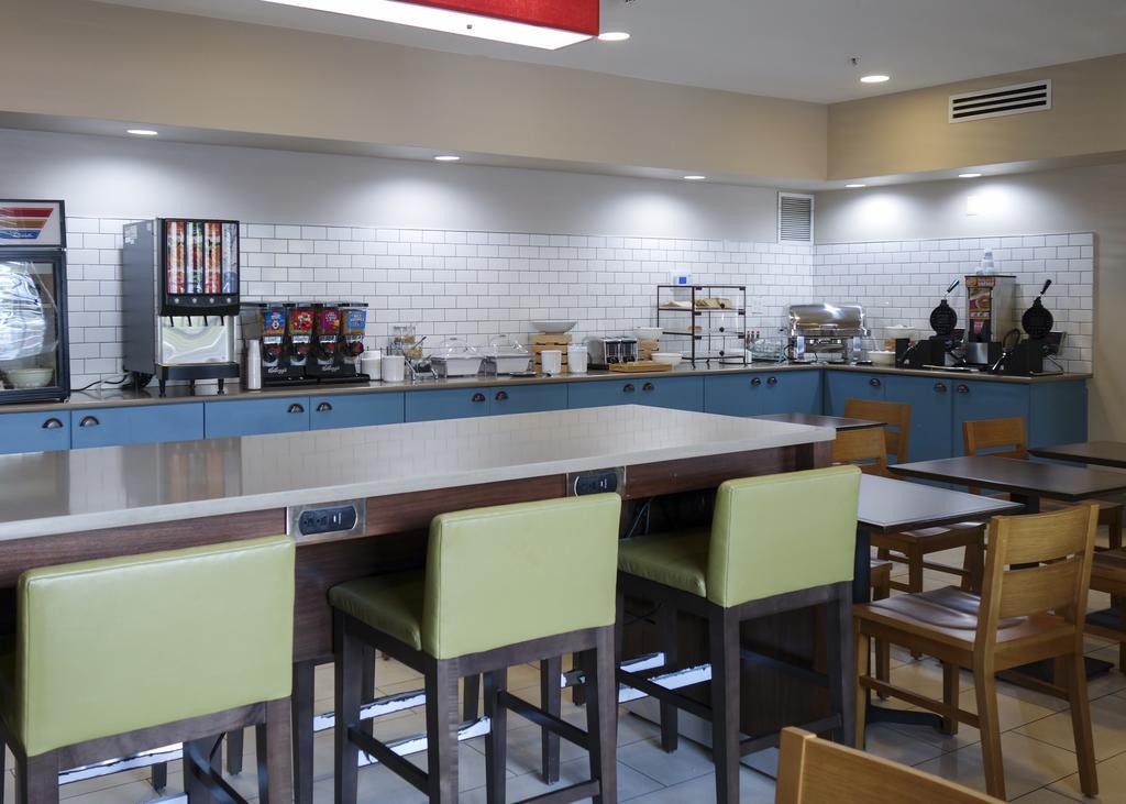 Country Inn & Suites By Radisson, Washington, Dc East - Capitol Heights, Md Exteriör bild